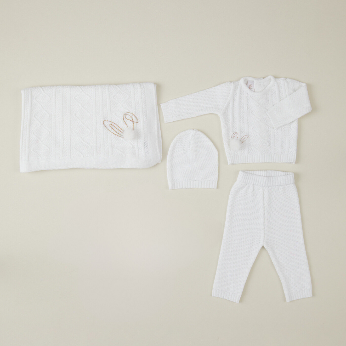 Conjunto tejido rombos blanco con cobija