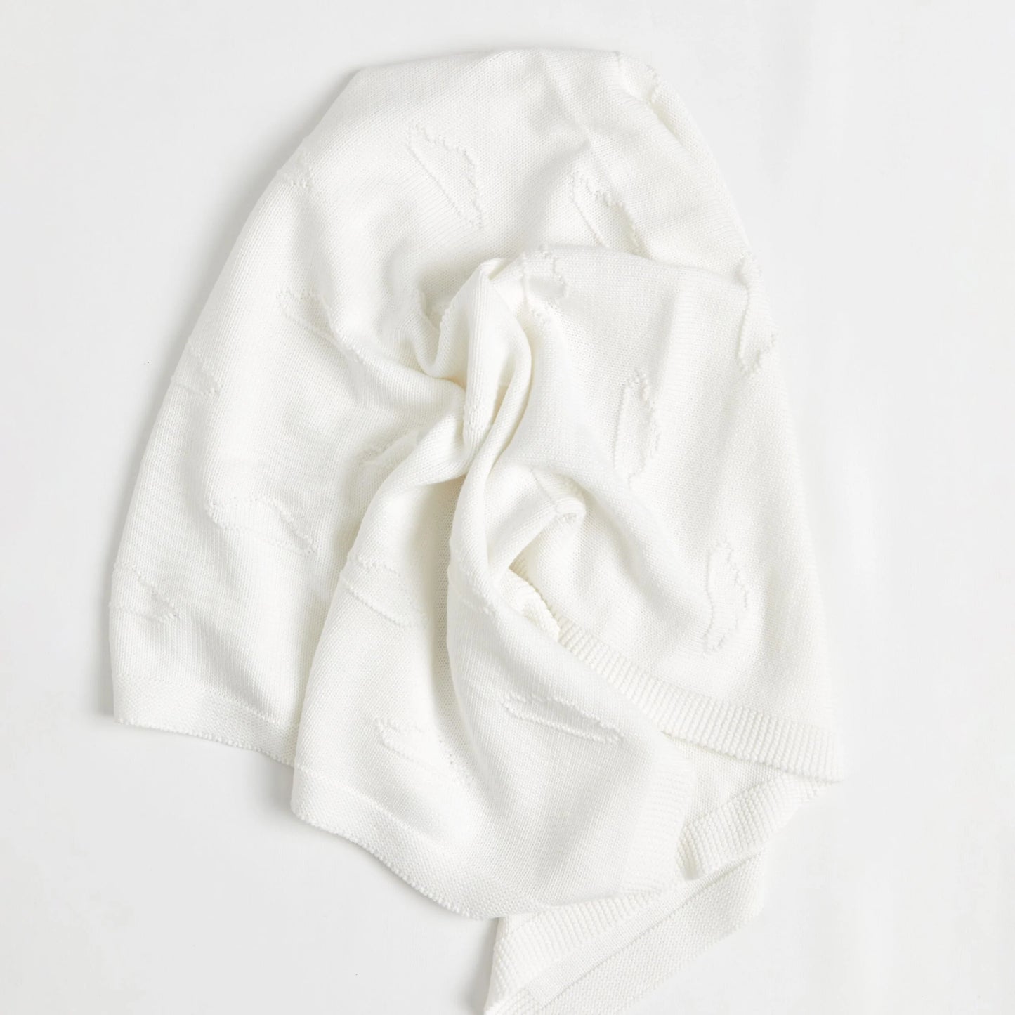 cobija tejida nubes blancas bebe